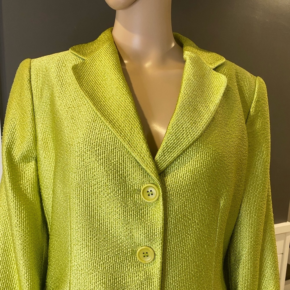 Armani Collezioni
Armani Collezioni Textured Lime Green Three Button Blazer - Picture 6 of 6